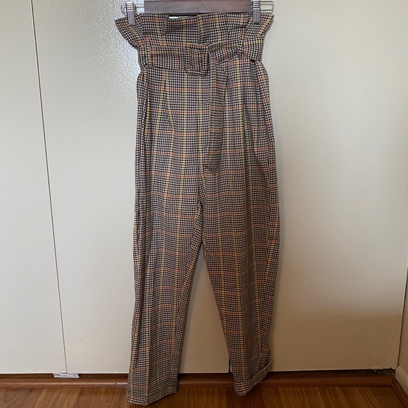 Bershka Paperbag Trousers - Picture 2 of 4